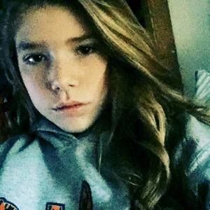 Meet your Posher, Chloe